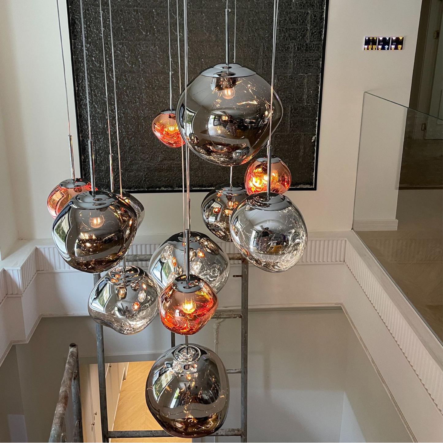 Lustre à Pendule en Verre Fumé pour une Éclairage Élégant et Modulaire