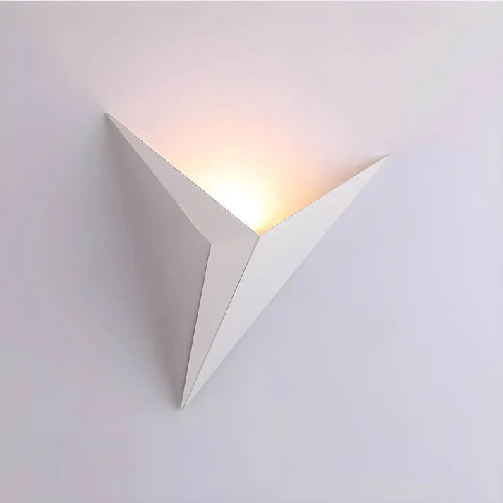 Elegant Bird-Inspired Wall Sconce