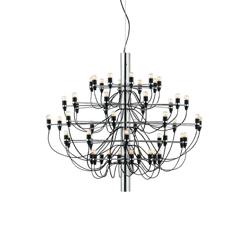 Lampadario Medievale Italiano di Design Elegante