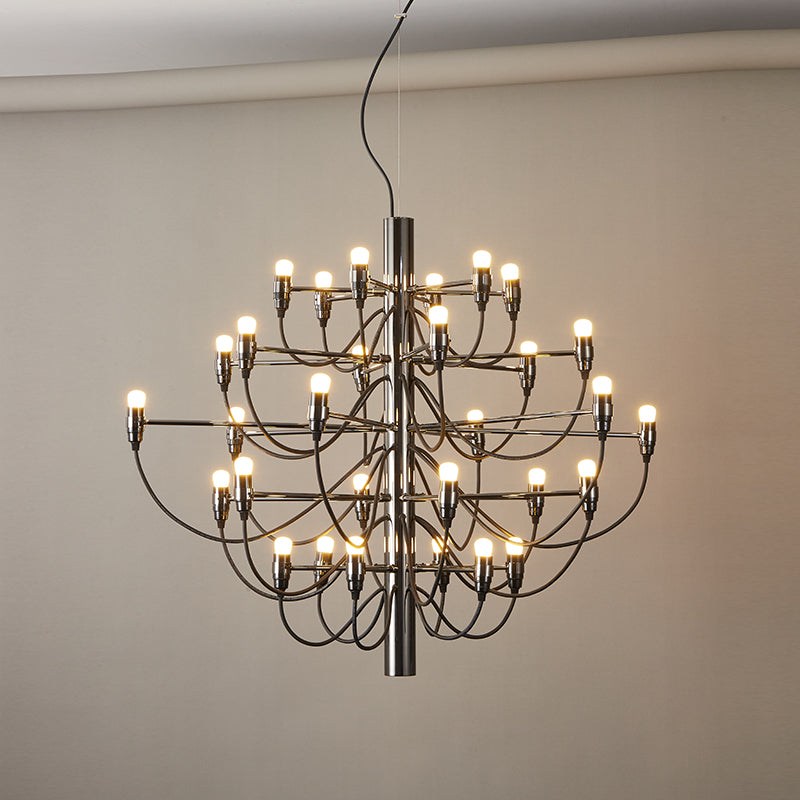 Lampadario Medievale Italiano di Design Elegante
