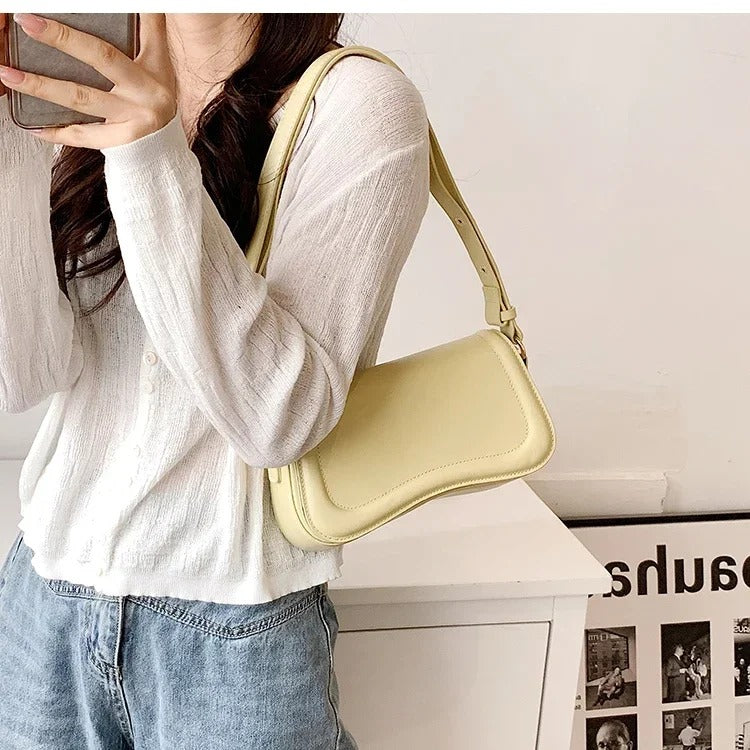 Nyara - Golvende Flap Vegan Leren Handtas