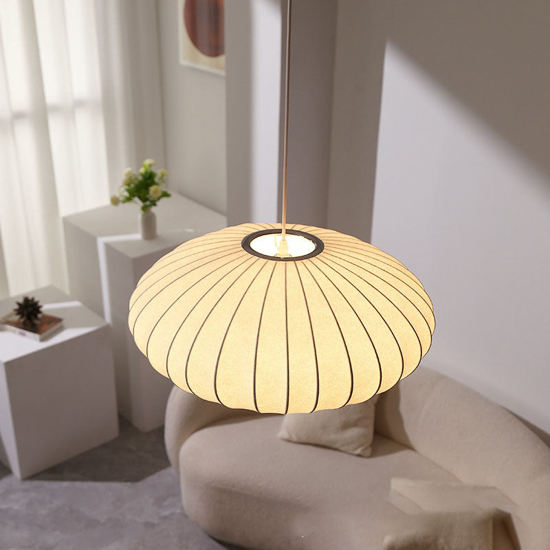 Elegante Lampada a Pendolo in Seta Italiana