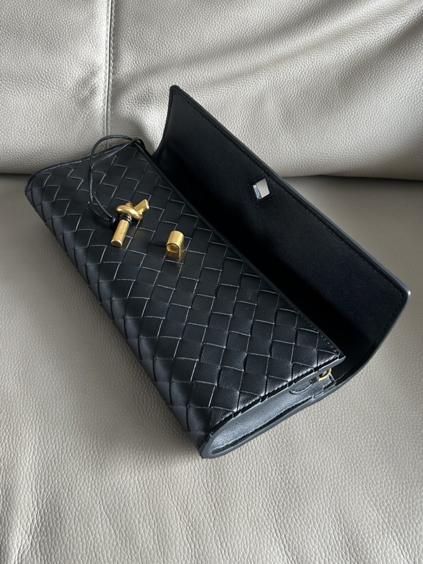 Elara - Geweven Clutch Tas