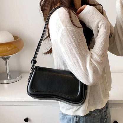 Nyara - Golvende Flap Vegan Leren Handtas