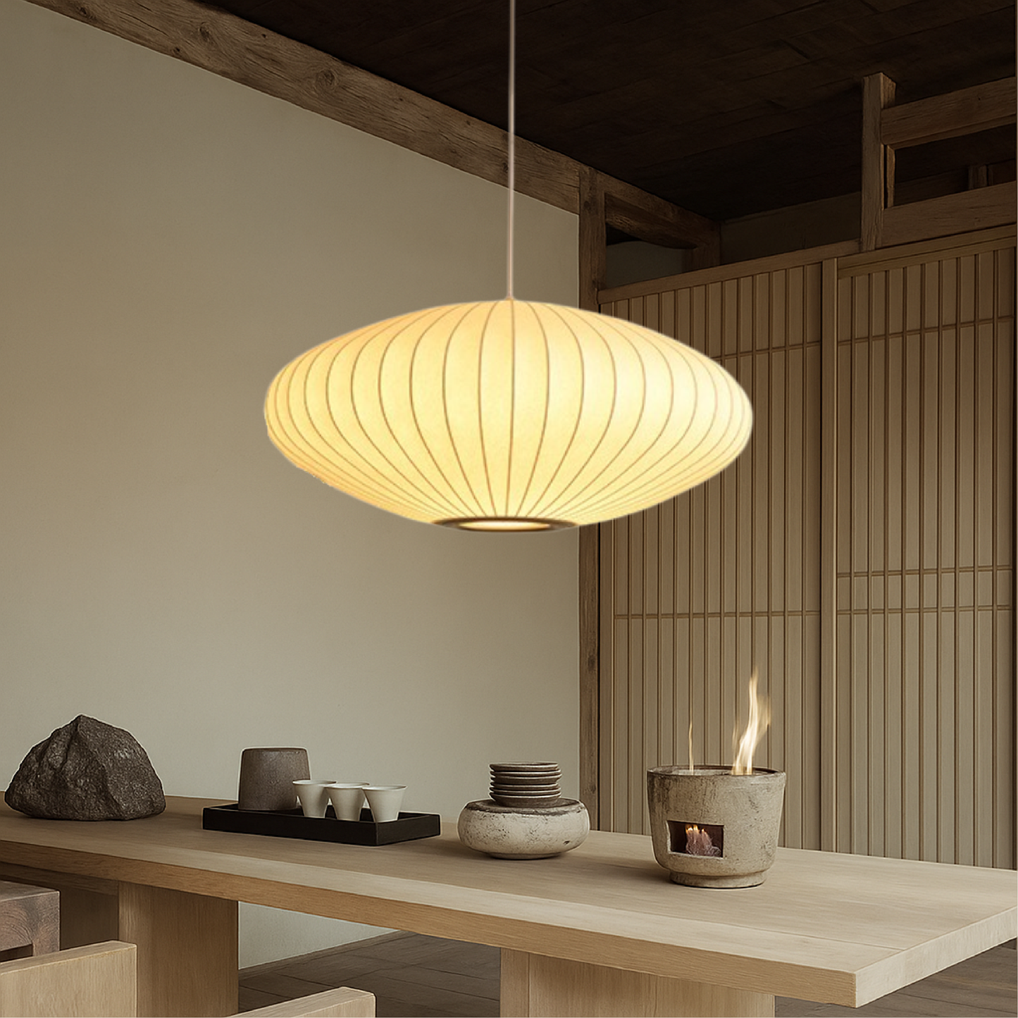 Elegante Lampada a Pendolo in Seta Italiana