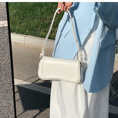 Nyara - Golvende Flap Vegan Leren Handtas