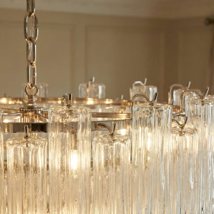 Élégant lustre en verre français pour un éclairage sophistiqué