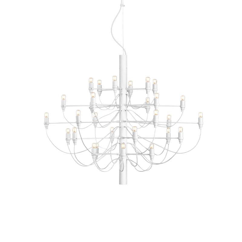Lampadario Medievale Italiano di Design Elegante