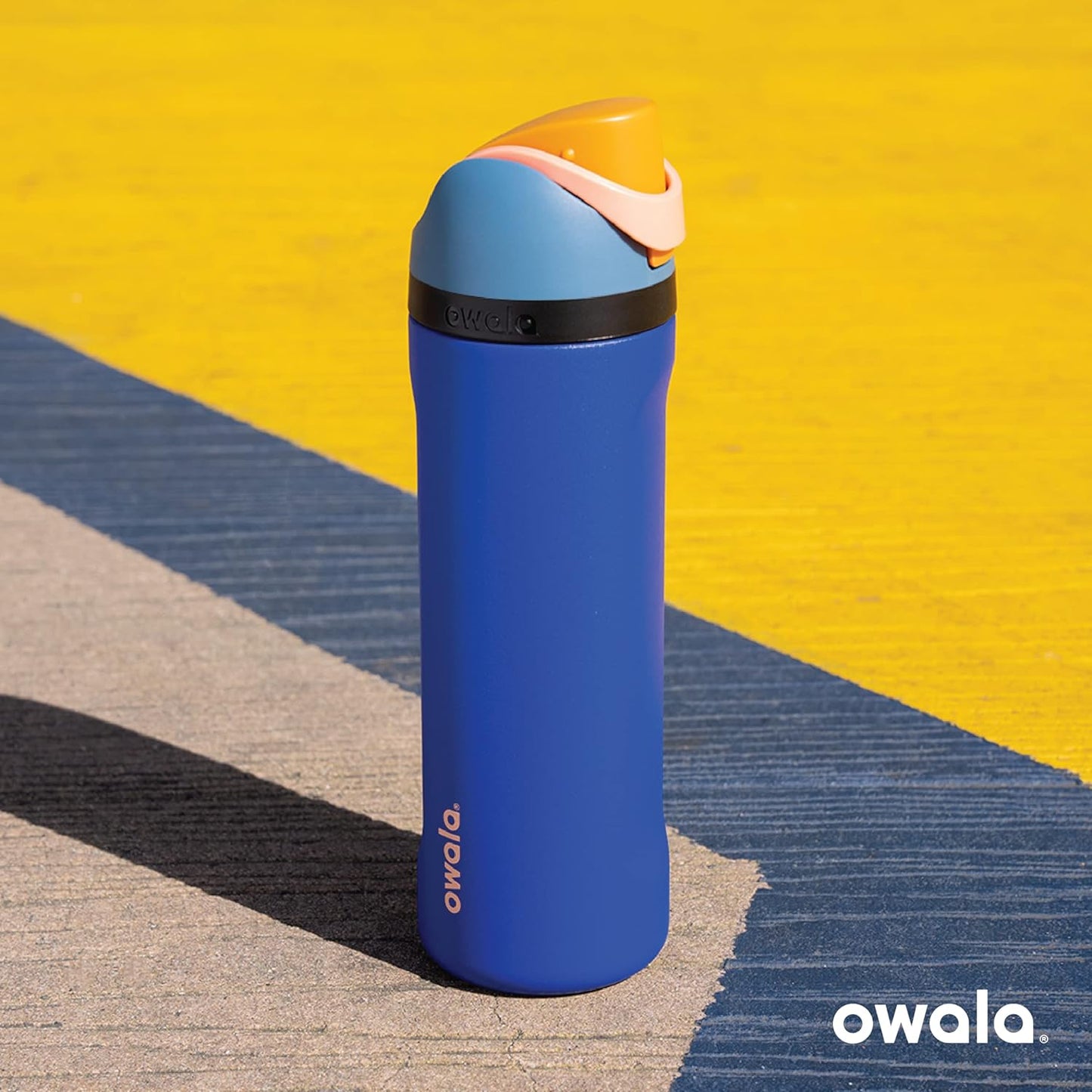 Owala FreeSip Insulated Stainless Steel Water Bottle with Straw for Sports and Travel, BPA-Free, 24-oz, Very, Very Dark