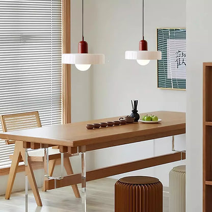 Bauhaus Bunte Glas Pendelleuchte – Modernes Design für stilvolle Beleuchtung