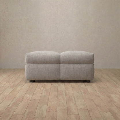 Ottomán para sofá Juna Comfort – Asientos mullidos y versátiles para espacios de estar acogedores