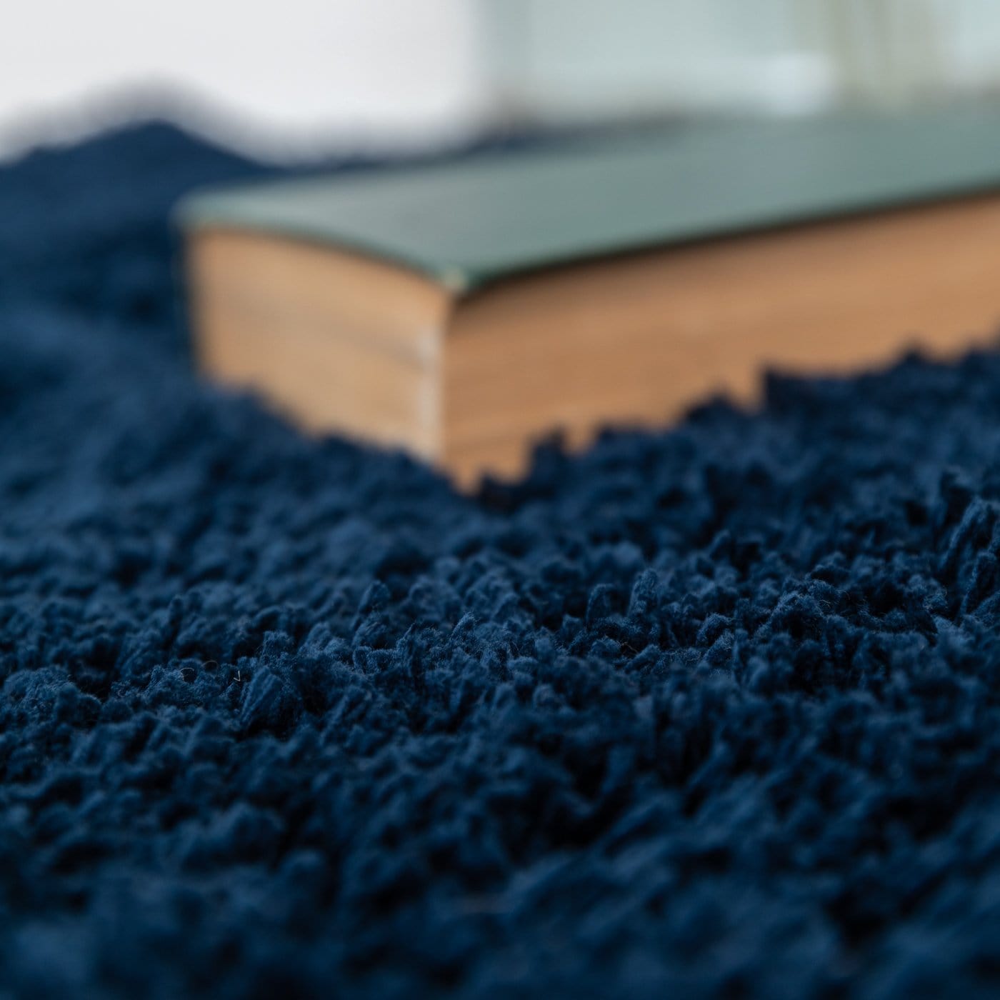 Luxurious Articture Shag Area Rug