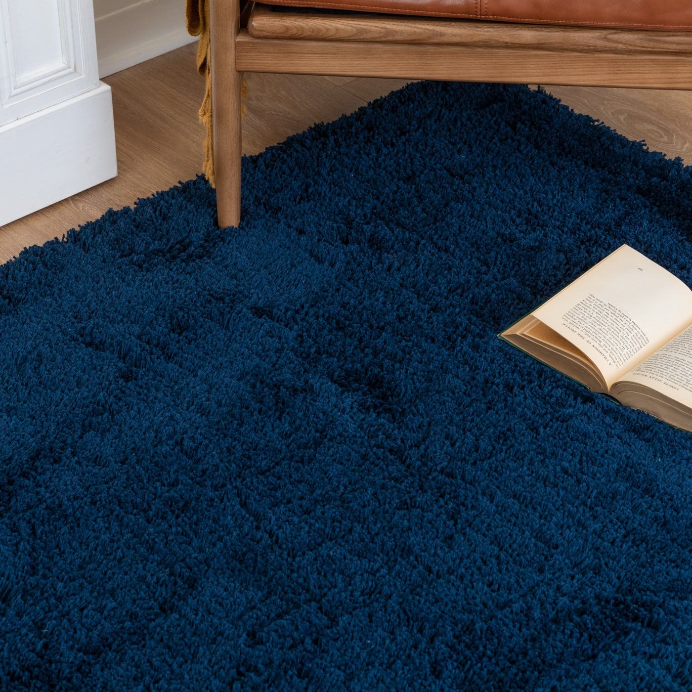 Luxurious Articture Shag Area Rug