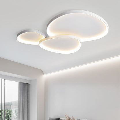 Lustre moderne en forme d'armure pour un éclairage élégant et sophistiqué