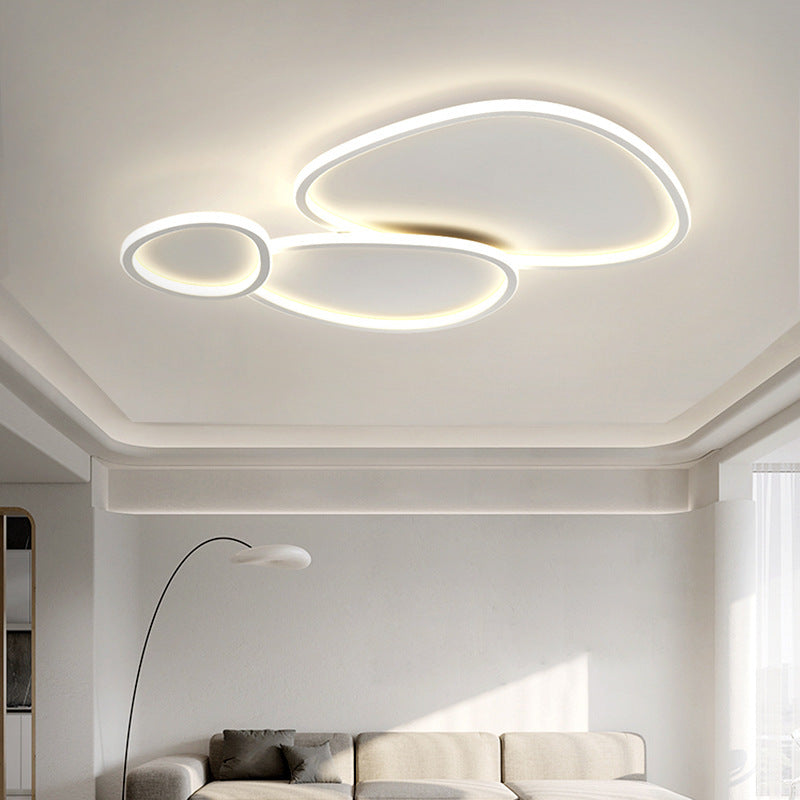 Lustre moderne en forme d'armure pour un éclairage élégant et sophistiqué