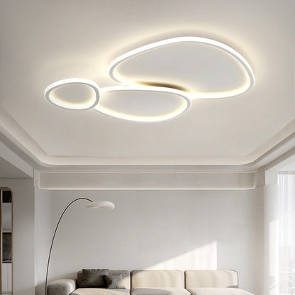 Lustre moderne en forme d'armure pour un éclairage élégant et sophistiqué