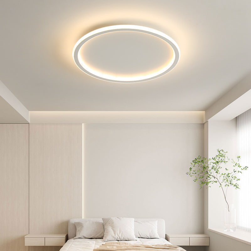 Plafon en forme de cercle scandinave Mysaglobe pour une illumination élégante