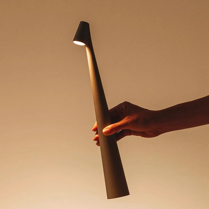 Lampa de masă Lumina cu design modern și eleganță sofisticată