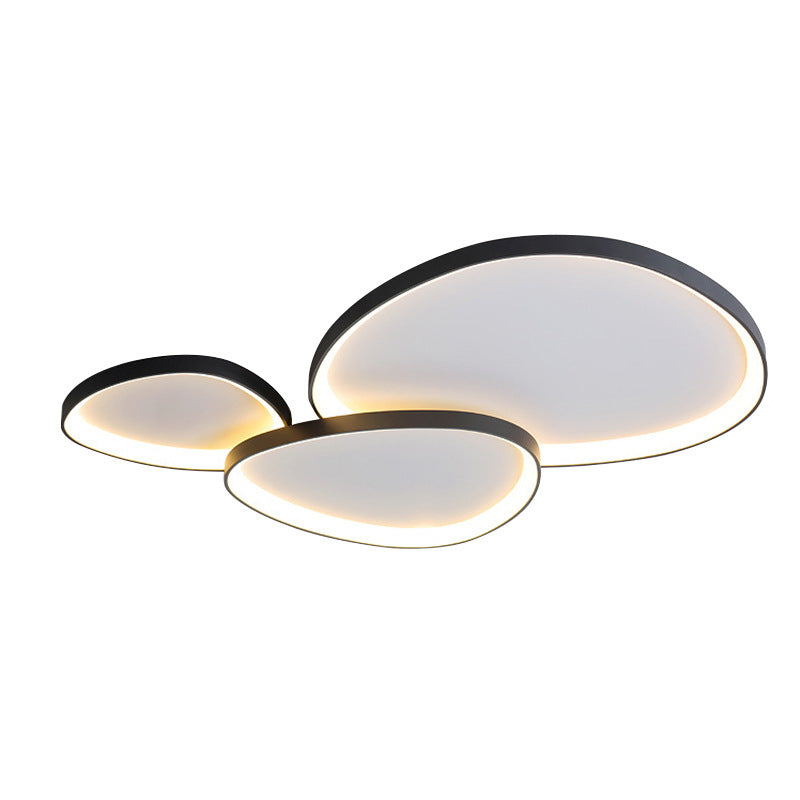 Lustre moderne en forme d'armure pour un éclairage élégant et sophistiqué