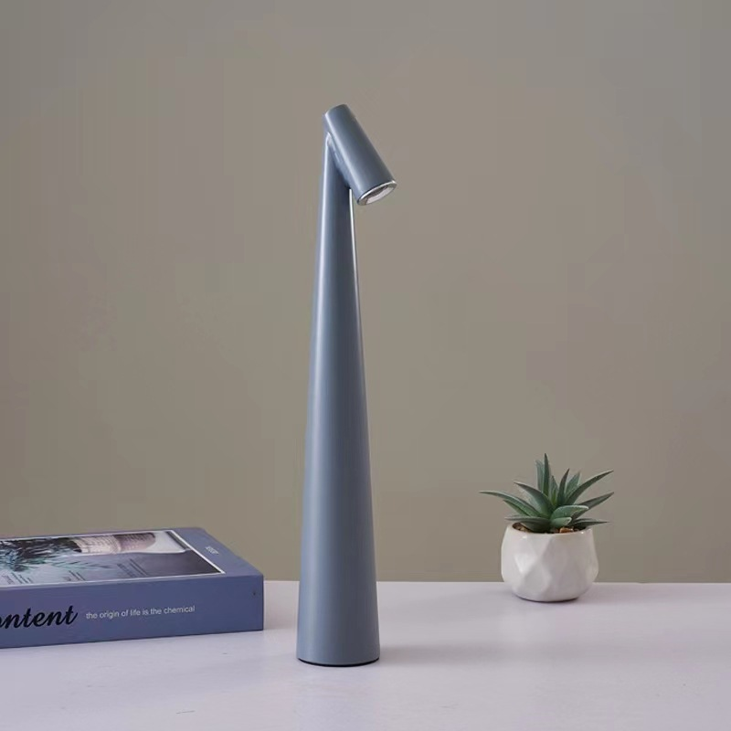 Lampa de masă Lumina cu design modern și eleganță sofisticată