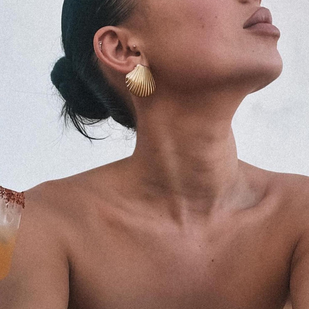 Hazel - Schelp Studs
