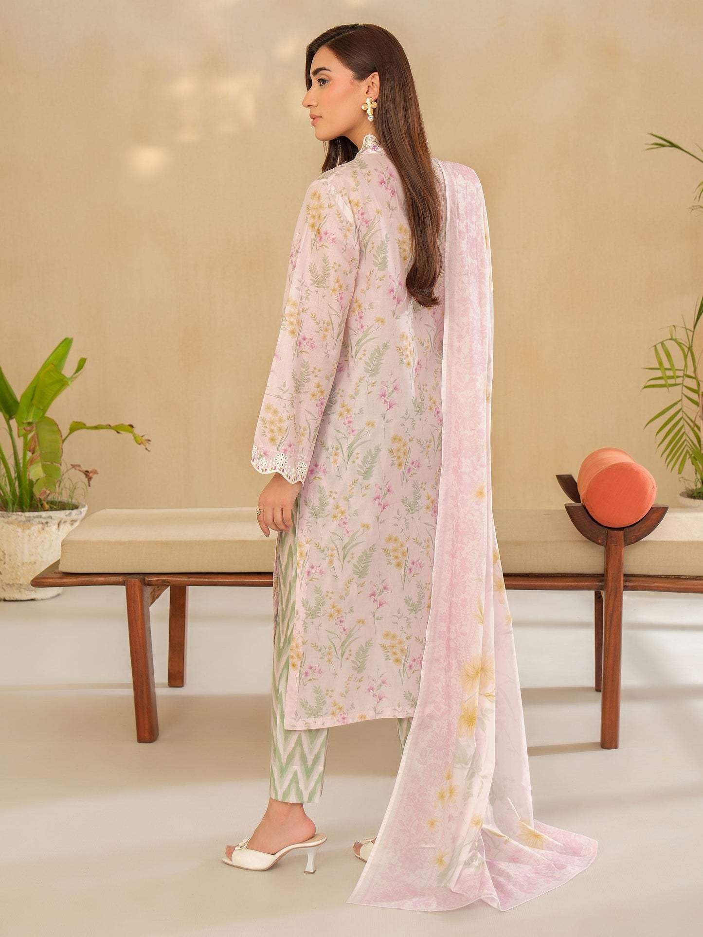 3 Piece Lawn Suit-Embroidered (Unstitched)