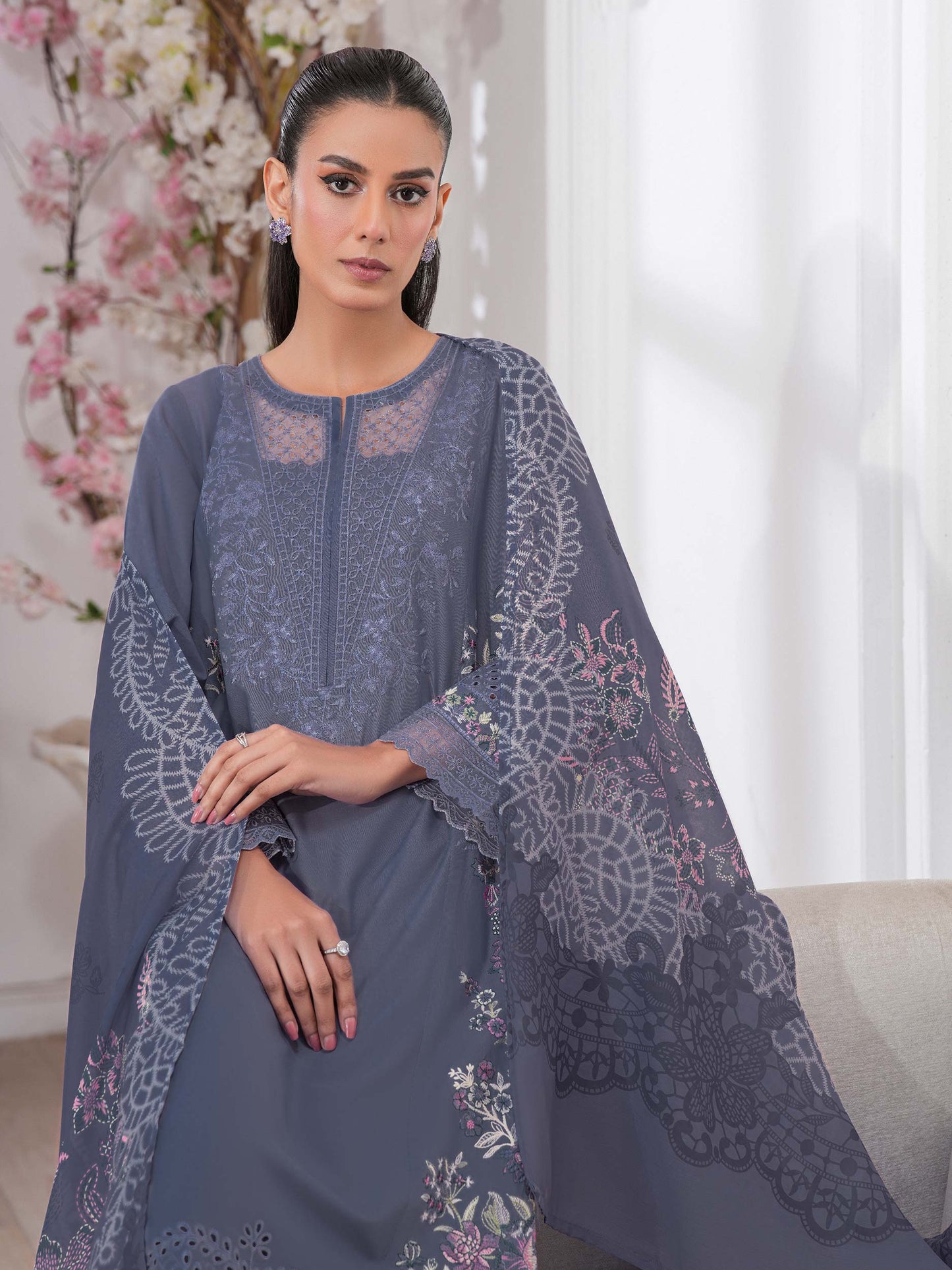 3 Piece Lawn Suit-Embroidered (Unstitched)