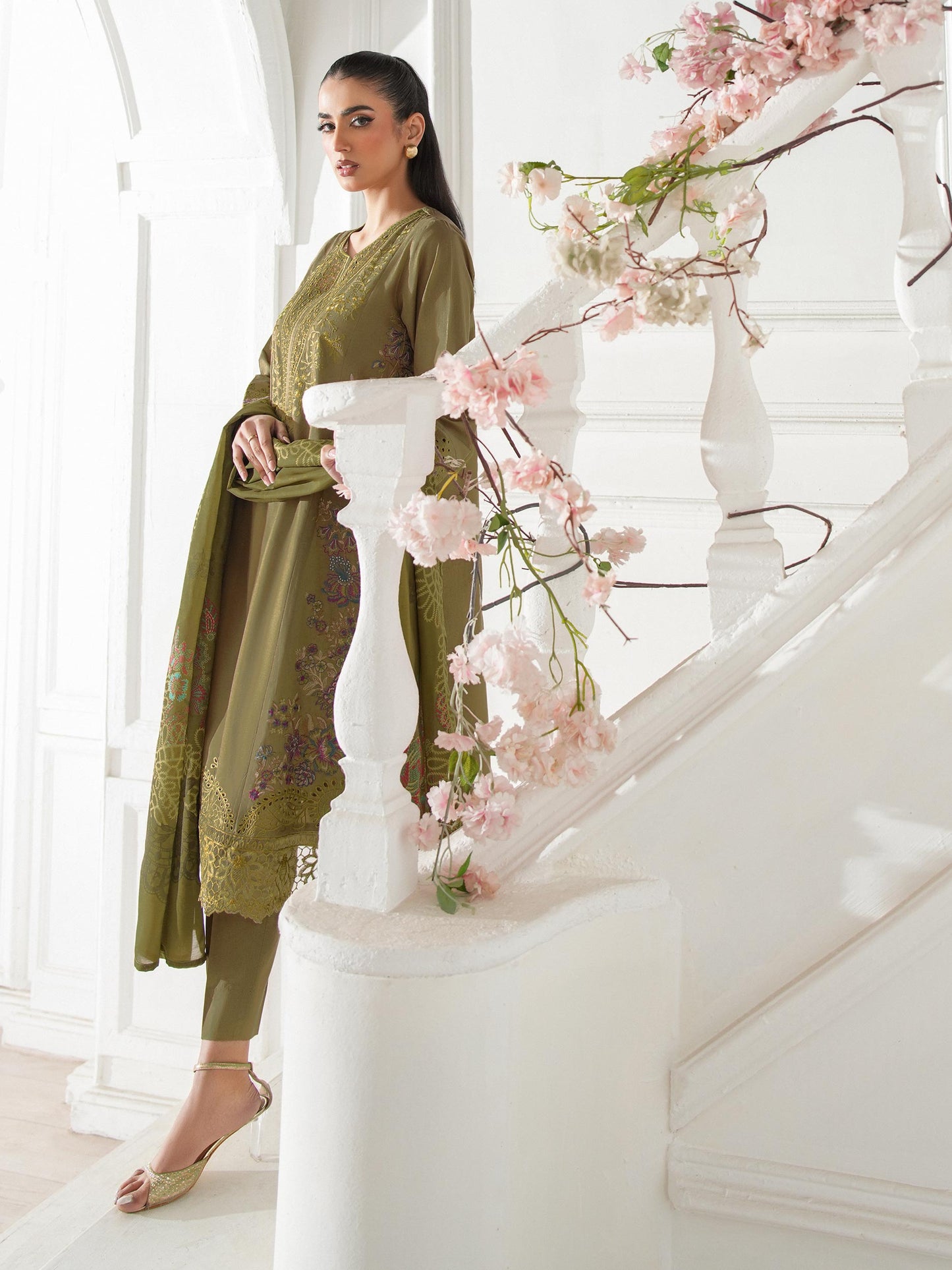 3 Piece Lawn Suit-Embroidered (Unstitched)