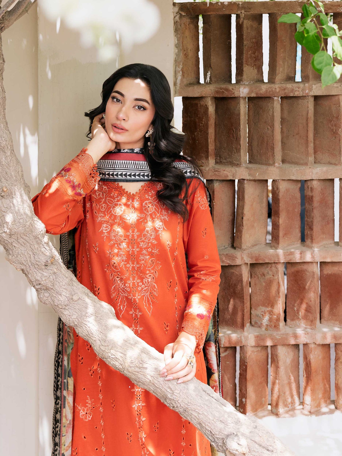 3 Piece Lawn Suit-Embroidered (Unstitched)