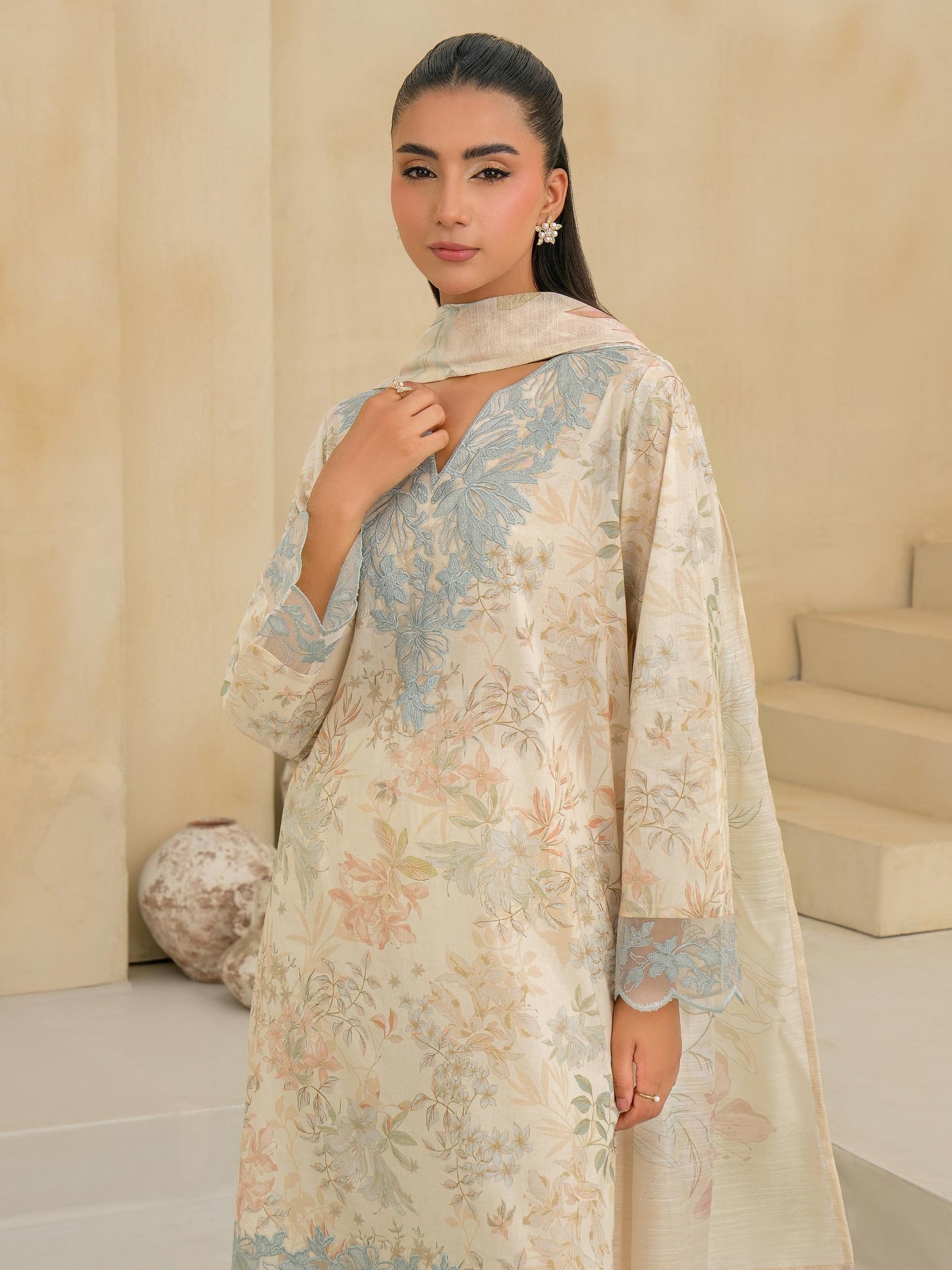 3 Piece Lawn Suit-Embroidered (Unstitched)