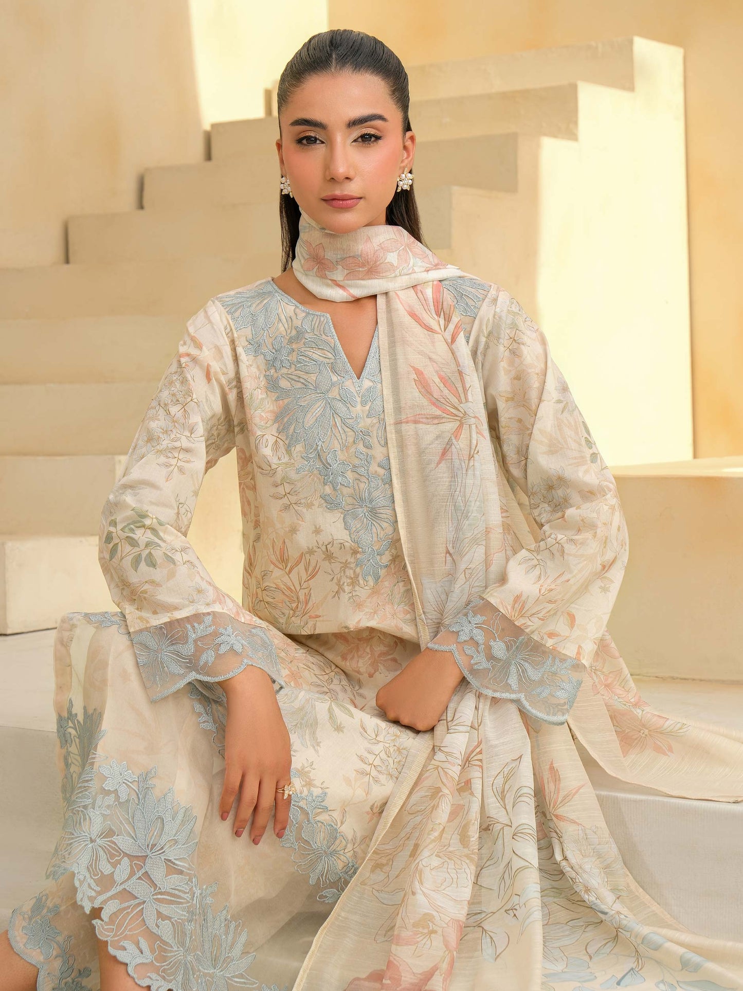 3 Piece Lawn Suit-Embroidered (Unstitched)