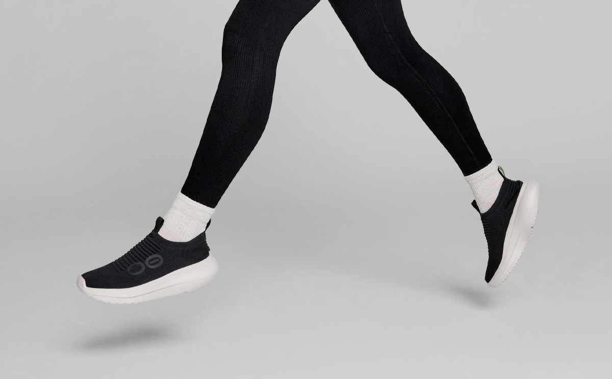 Women's OOmy Zen - Chalk Black