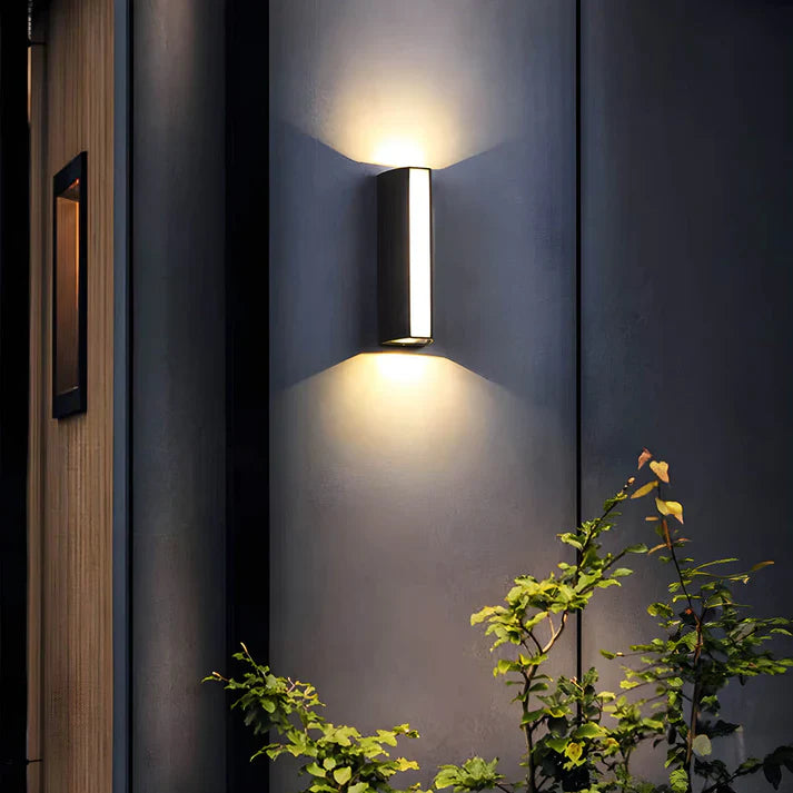 Lampe Murale Extérieure à Deux Voies pour un Éclairage Polyvalent