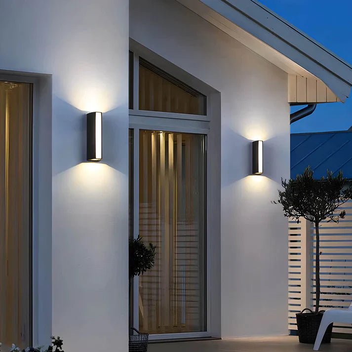 Lampe Murale Extérieure à Deux Voies pour un Éclairage Polyvalent