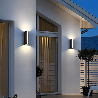 Lampe Murale Extérieure à Deux Voies pour un Éclairage Polyvalent