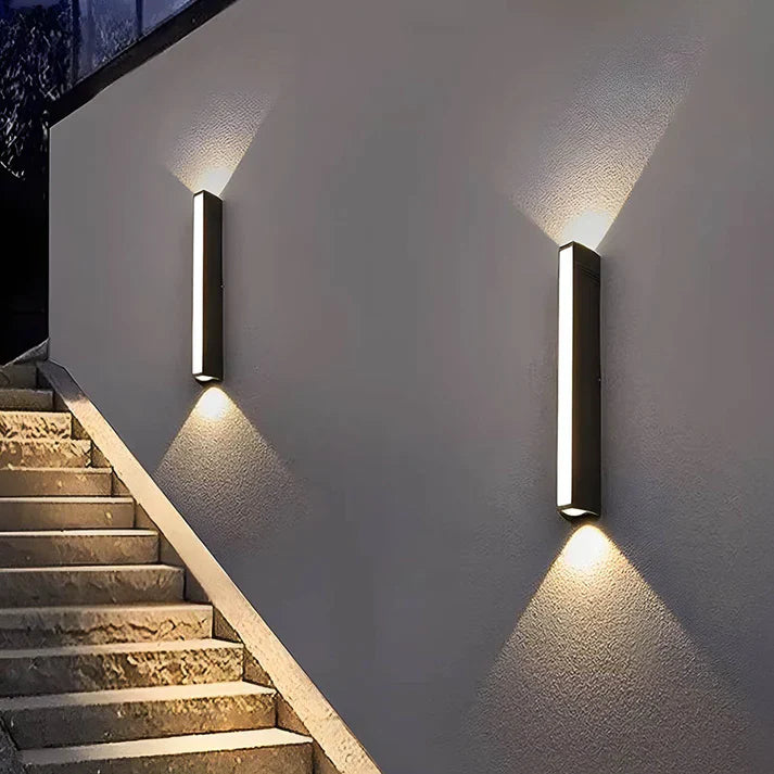 Lampe Murale Extérieure à Deux Voies pour un Éclairage Polyvalent