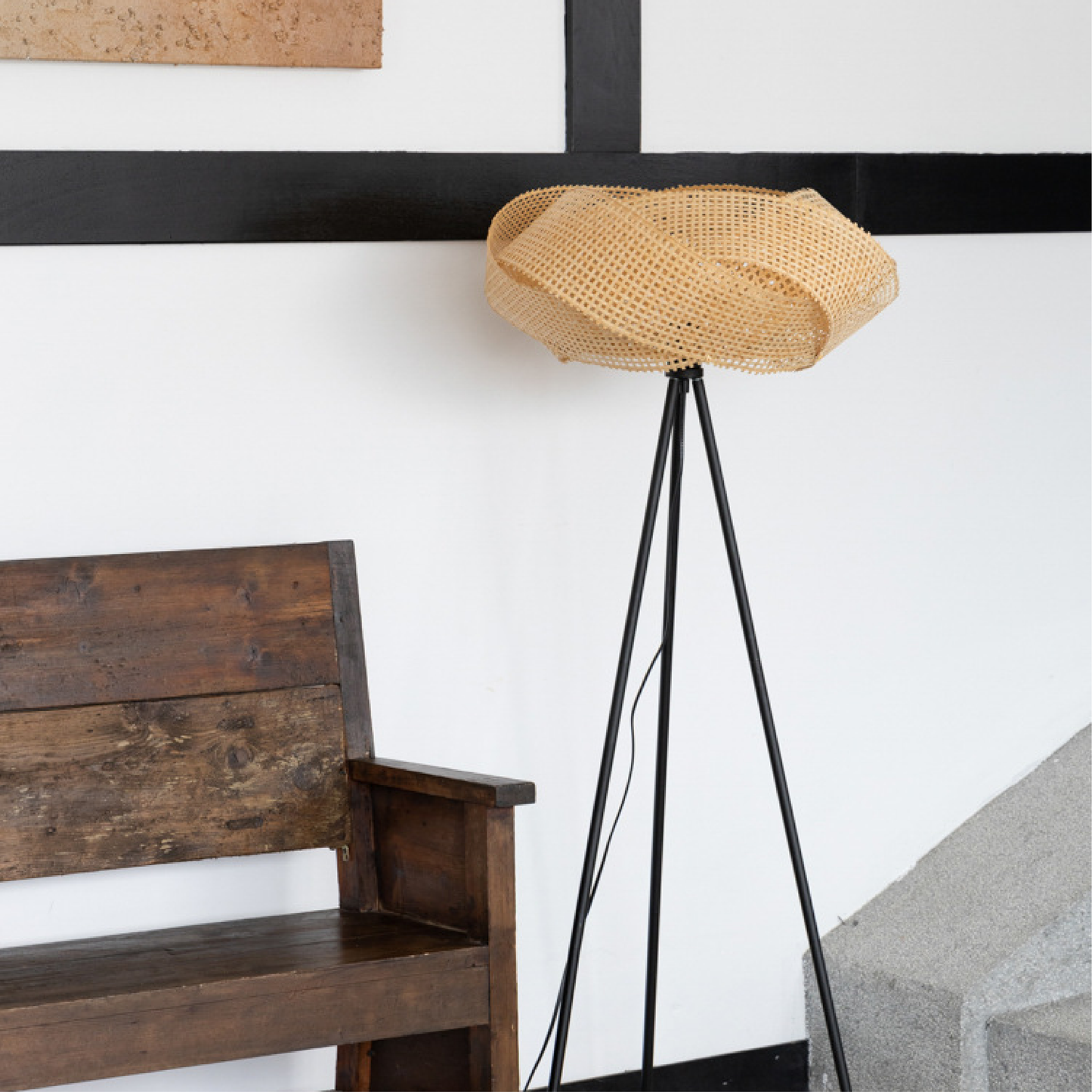 Elegant Bamboo Floor Lamp for Warm, Natural Lighting