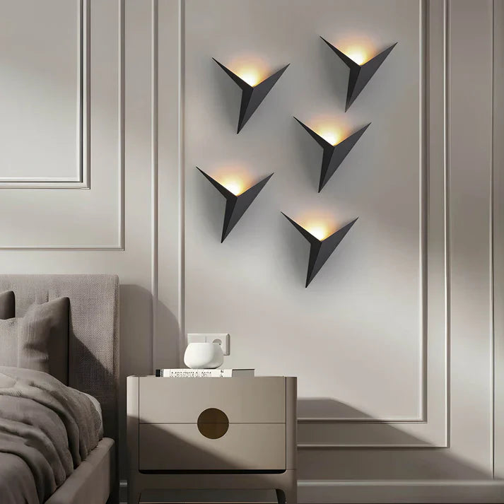 Elegant Bird-Inspired Wall Sconce