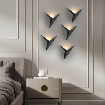 Elegant Bird-Inspired Wall Sconce