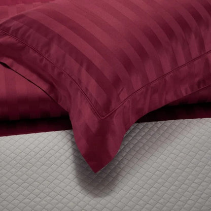 Prestige Wine Duvet Cover Set (Long-Staple Sateen Cotton)