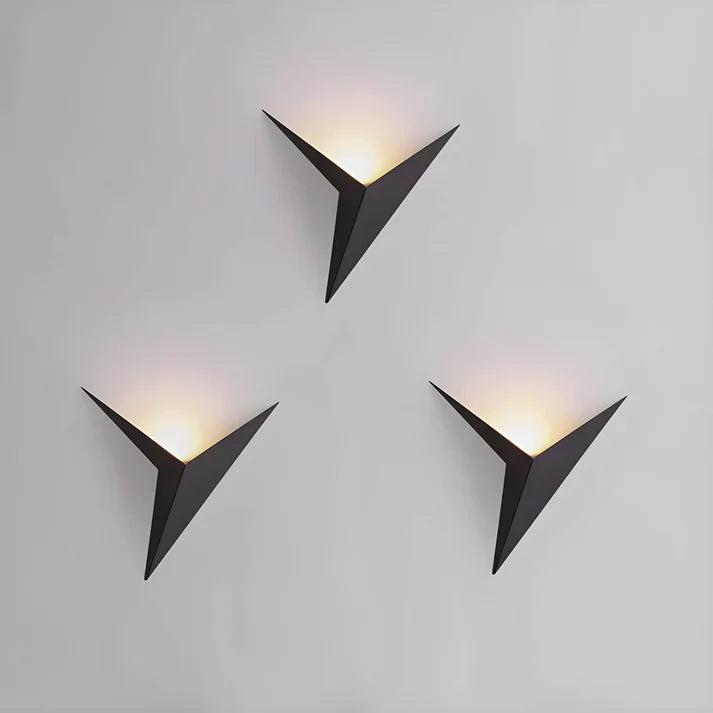 Elegant Bird-Inspired Wall Sconce
