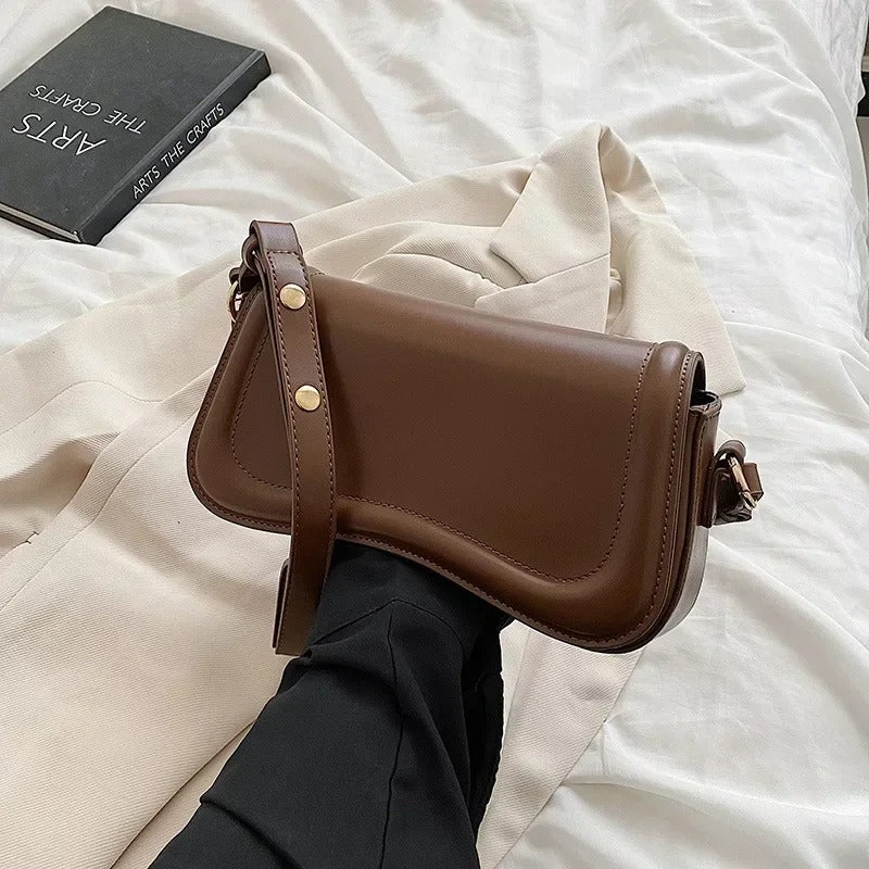Nyara - Golvende Flap Vegan Leren Handtas