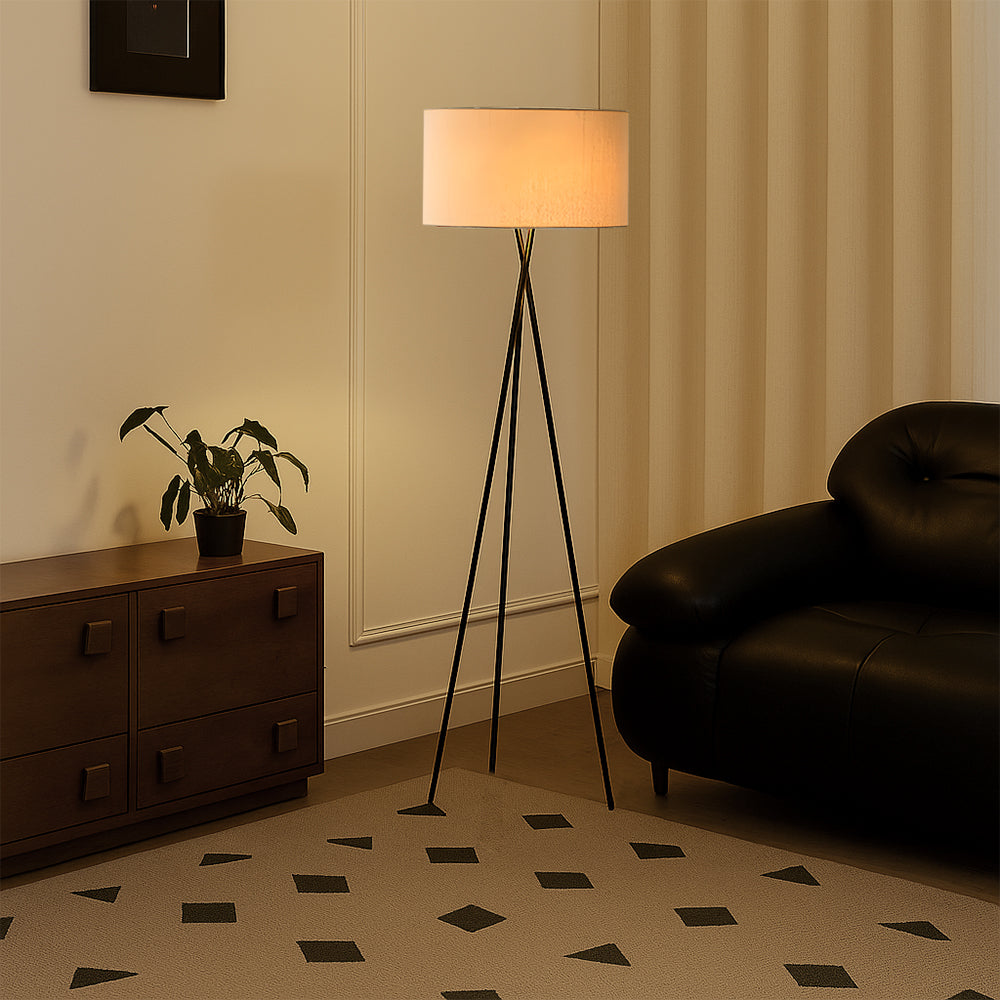 Elegance en Seda: Lámpara de Pie para un Ambiente Sofisticado