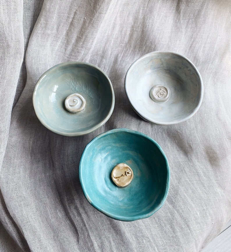Handmade Ceramic Islamic Bakhoor Burner: Rustic Arabic Incense Stand