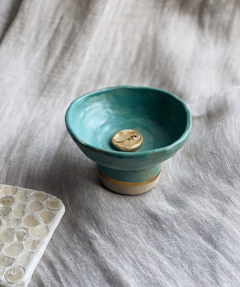 Handmade Ceramic Islamic Bakhoor Burner: Rustic Arabic Incense Stand