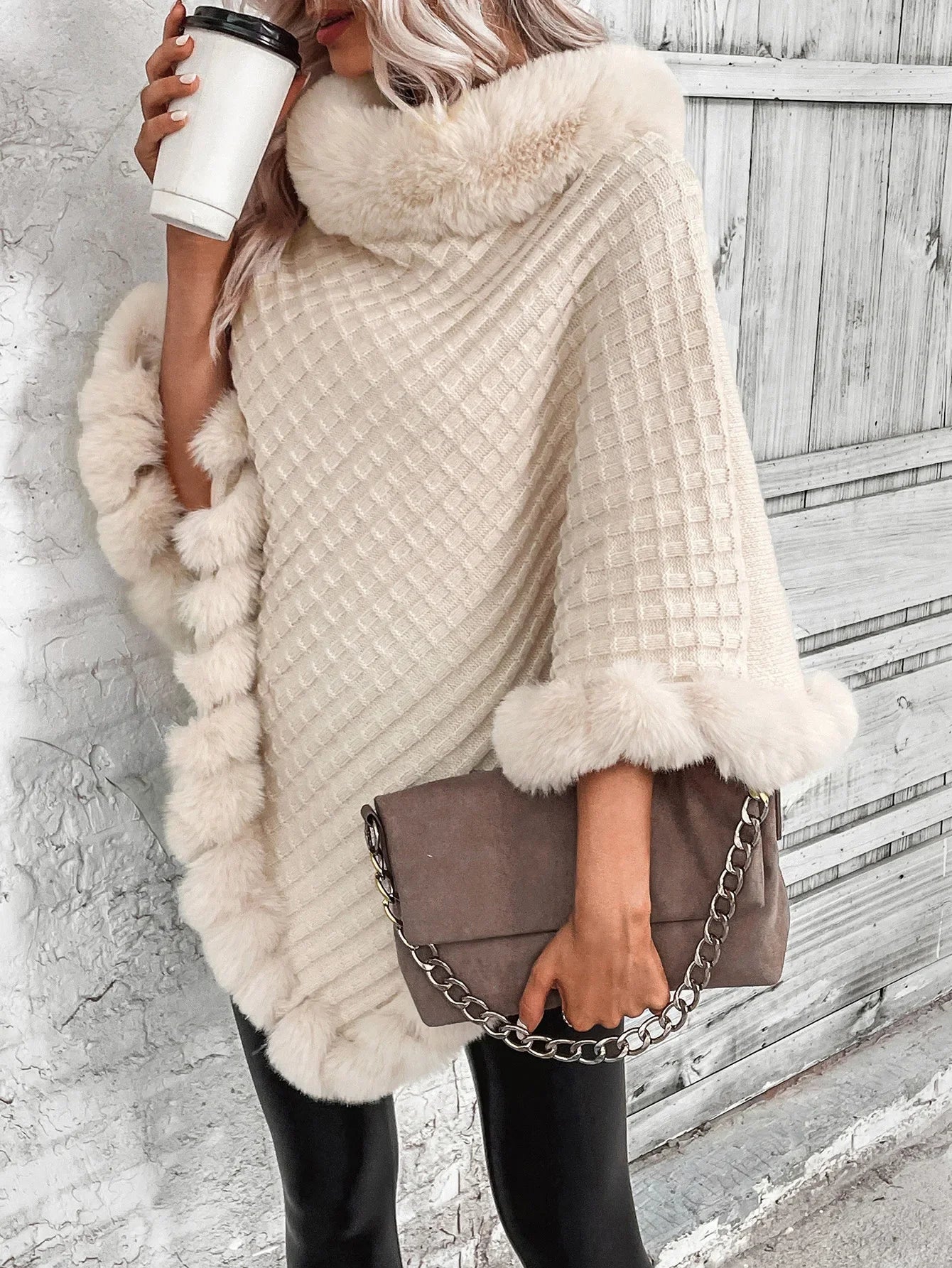 DELILAH | PULL PONCHO