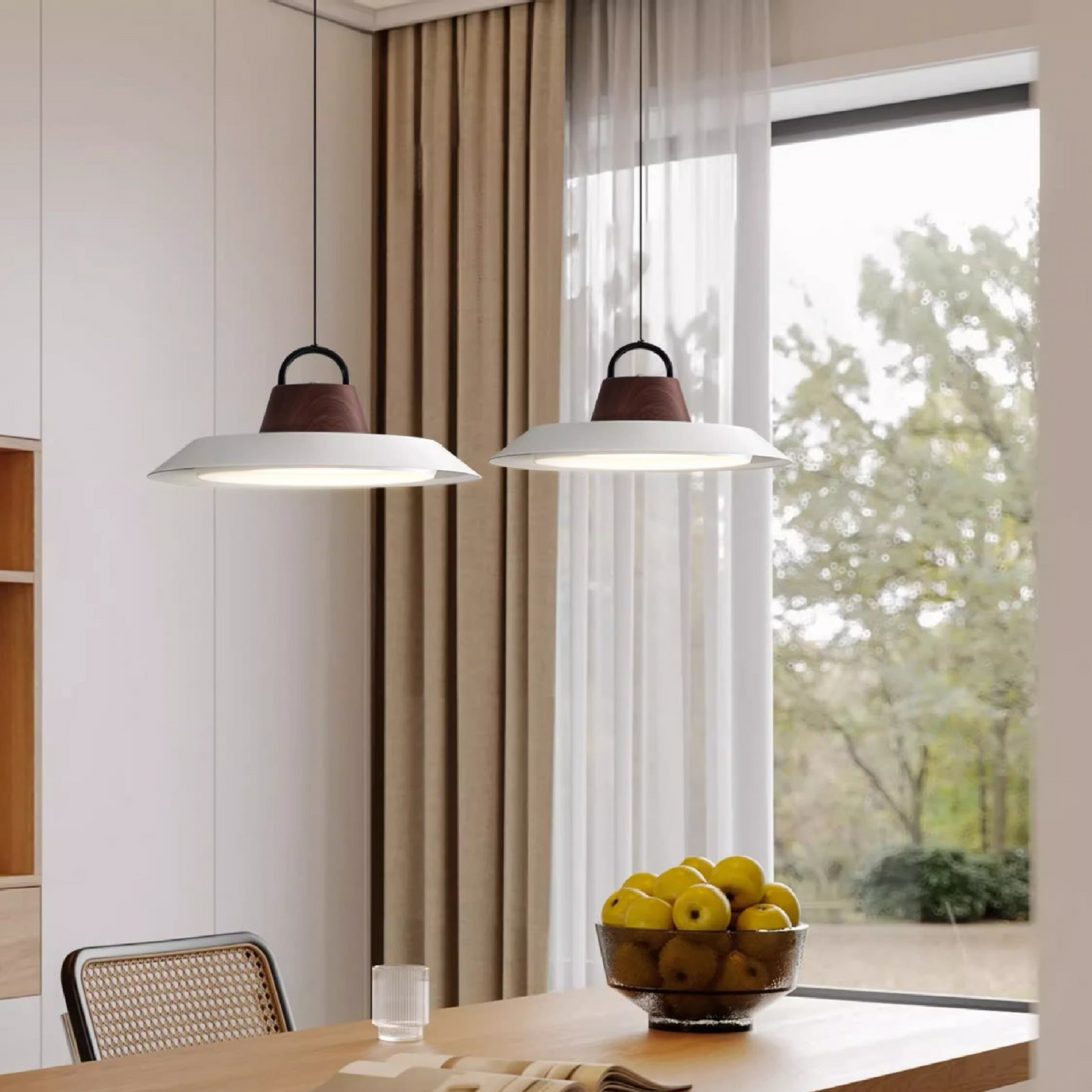 Lampada Pendante Scandinava in Legno e Metallo per un tocco di eleganza moderna