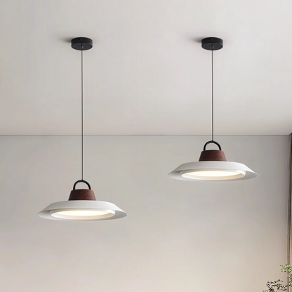 Lampada Pendante Scandinava in Legno e Metallo per un tocco di eleganza moderna