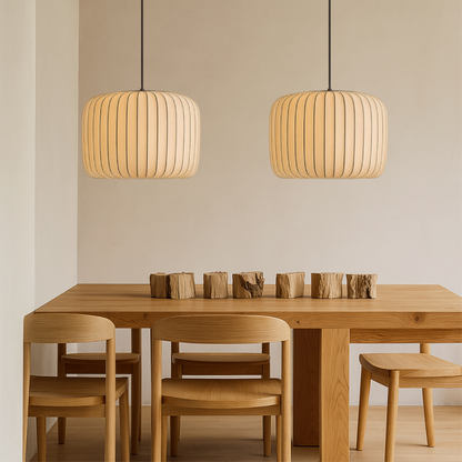 Lampa wisząca Rendara z jedwabnym kloszem dla eleganckiego styledu