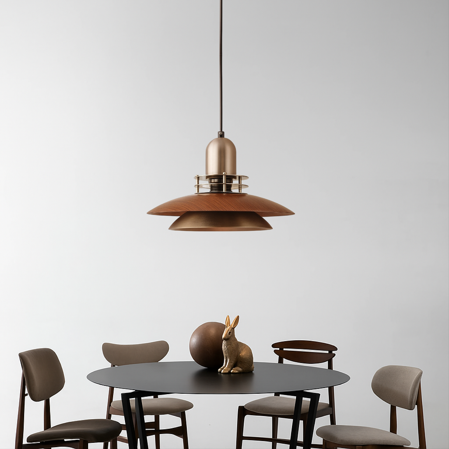 Plafonnier en bois de noix à couches pour une ambiance chaleureuse